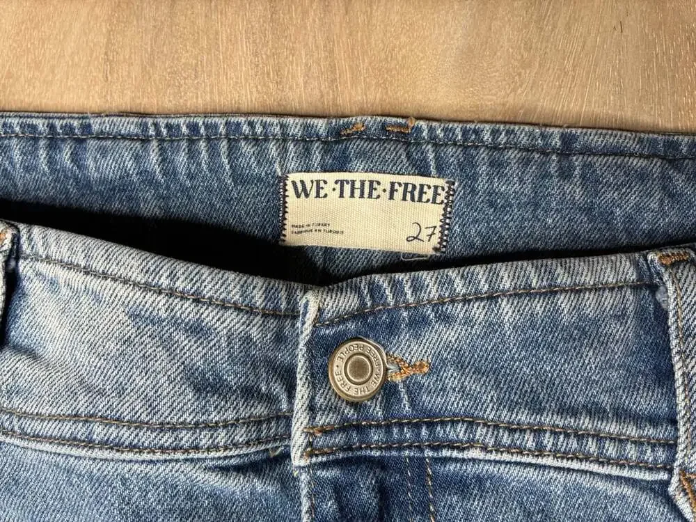 Free People NWT Stillwater Low-Rise Slim Flare Jeans Light Wash Size 27